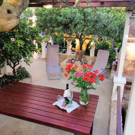 T&D Apartmani Pula Exteriér fotografie