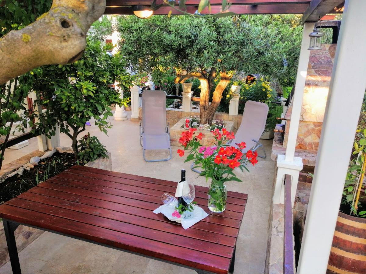 T&D Apartmani Pula Exteriér fotografie