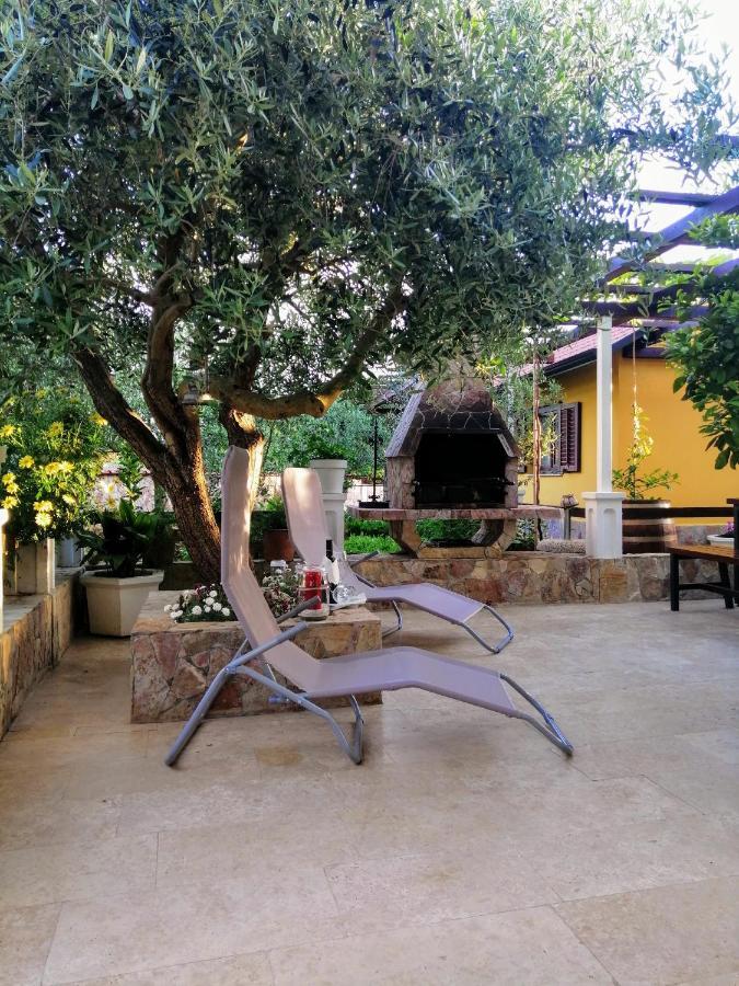 T&D Apartmani Pula Exteriér fotografie