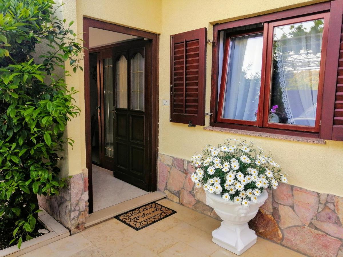 T&D Apartmani Pula Exteriér fotografie