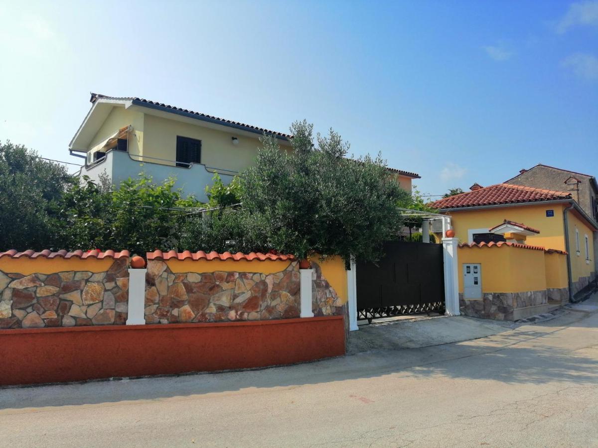 T&D Apartmani Pula Exteriér fotografie