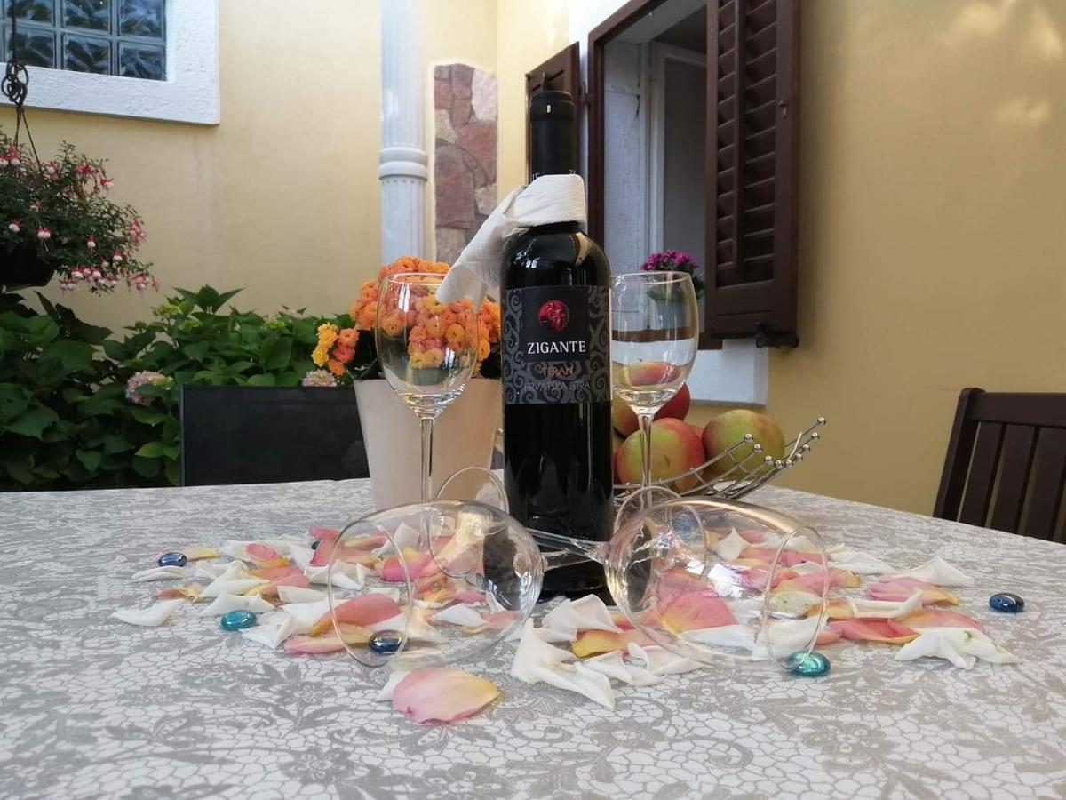 T&D Apartmani Pula Exteriér fotografie
