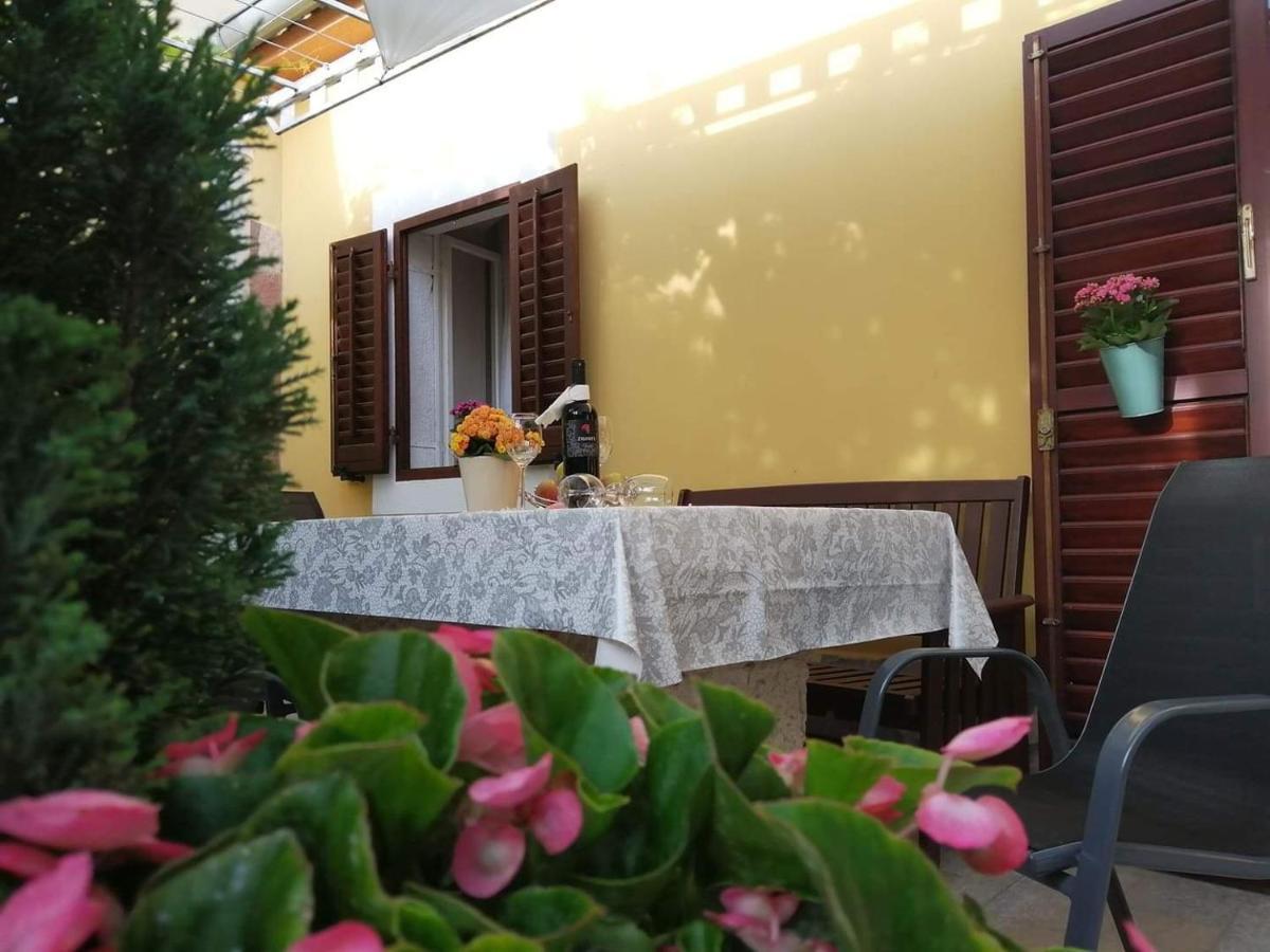 T&D Apartmani Pula Exteriér fotografie