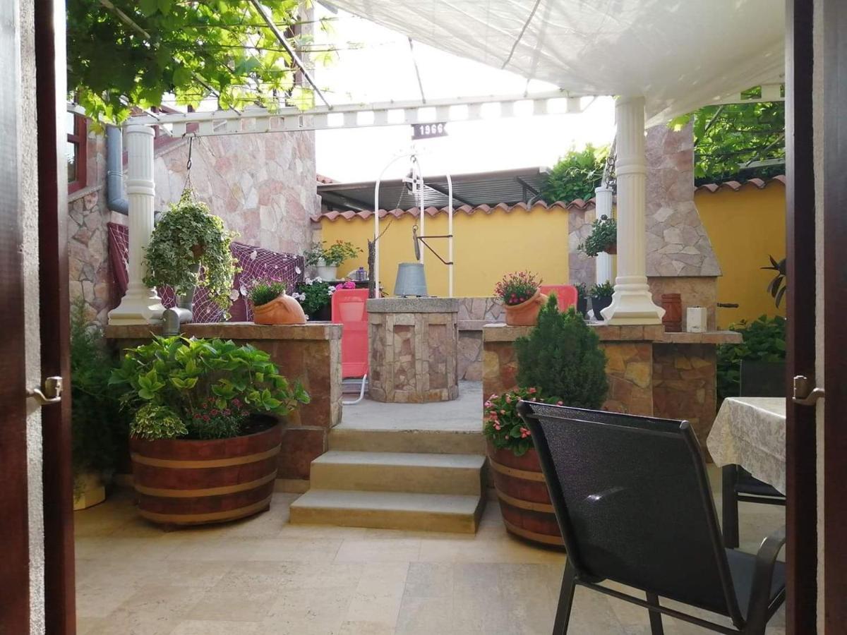 T&D Apartmani Pula Exteriér fotografie
