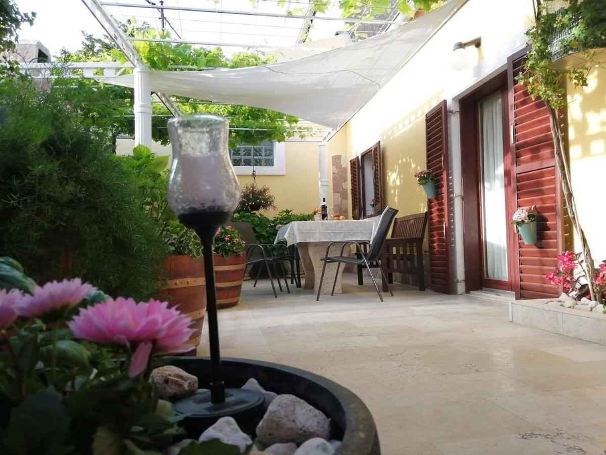 T&D Apartmani Pula Exteriér fotografie