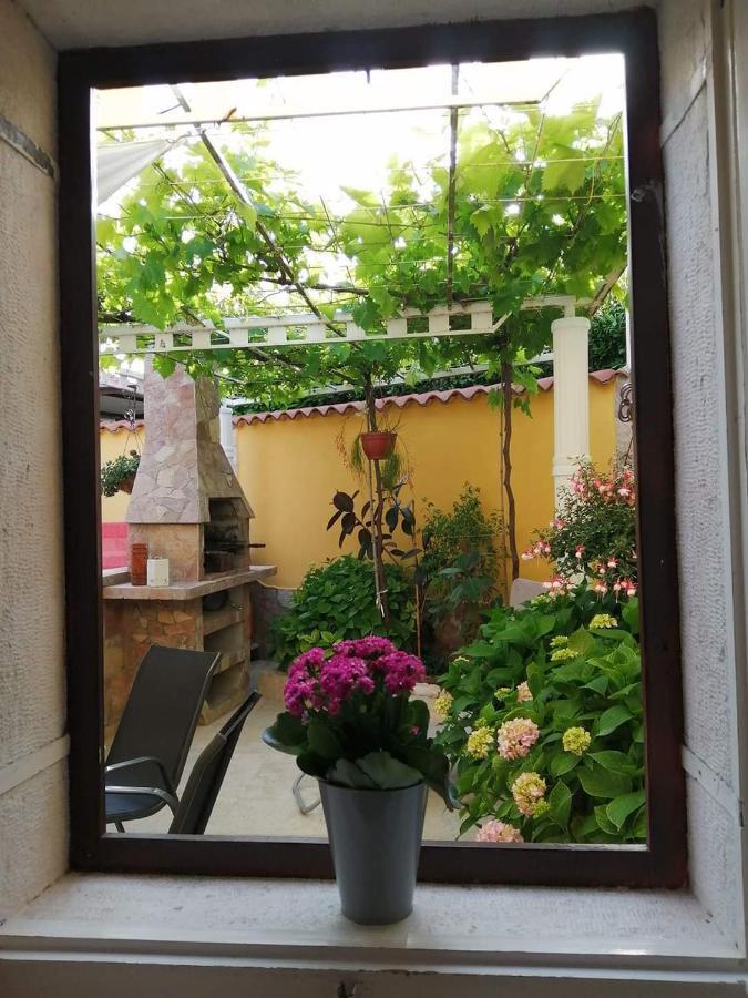 T&D Apartmani Pula Exteriér fotografie