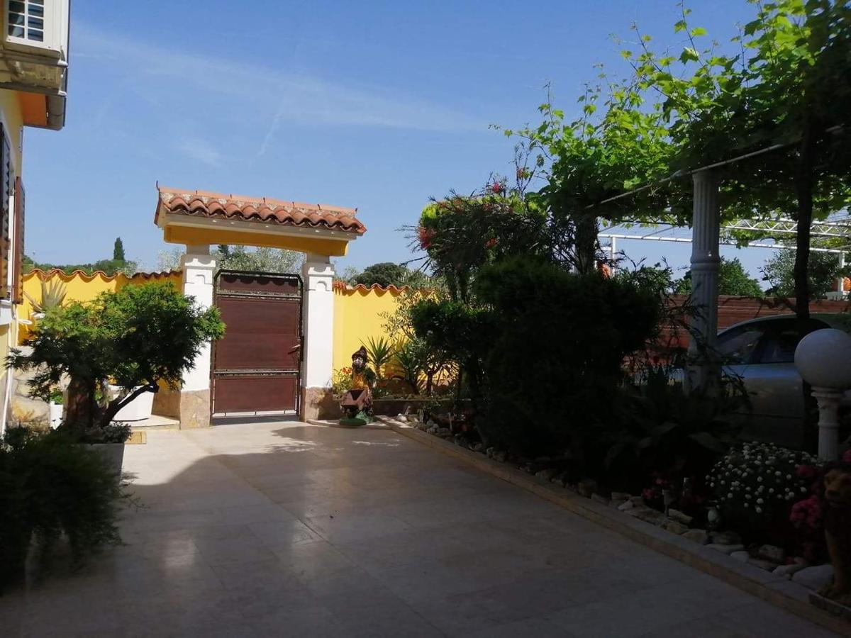 T&D Apartmani Pula Exteriér fotografie